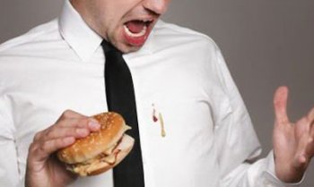 如何去掉定做T恤衫/工作服等服装上面的顽固油污？